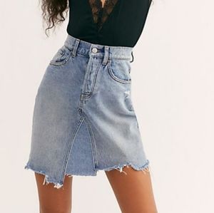 Free People high waisted denim skirt size 25